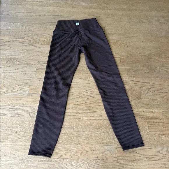 Vuori Inversion Rib Legging - Picture 6 of 8